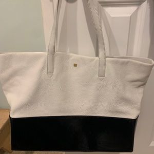 Pour La Victoire Black and White Handbag